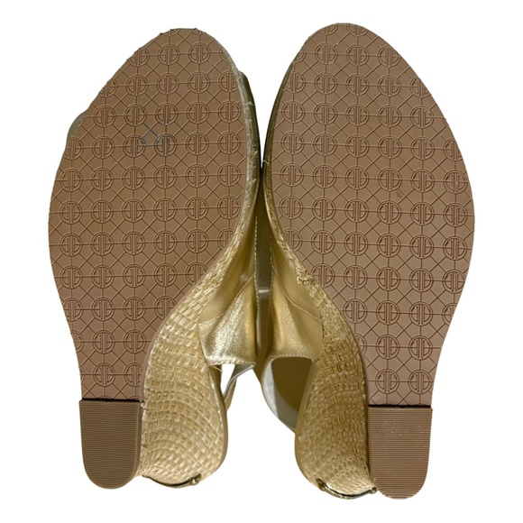 Lilly Pulitzer Kristin Slingback Peep Toe Metallic Gold Wedge Sandals - Picture 8 of 10